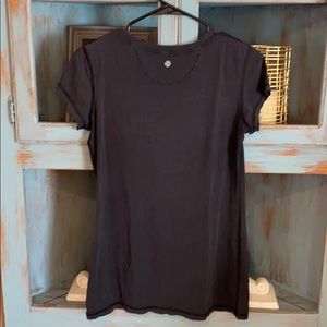 Lulu t shirt size 10